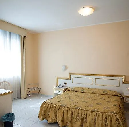 Alexander Palace Ξενοδοχείο