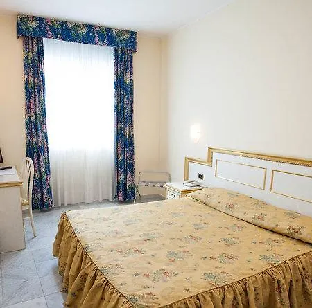 Alexander Palace Ξενοδοχείο
